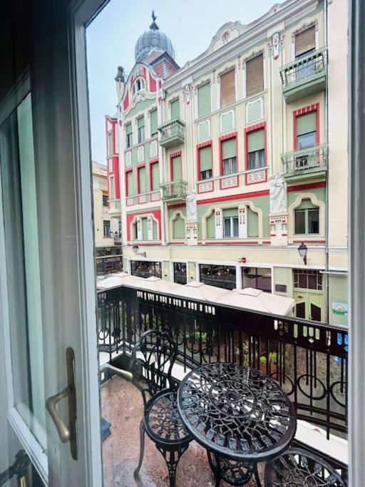 Hidden Gem In The Old Town Apartment Timisoara Luaran gambar