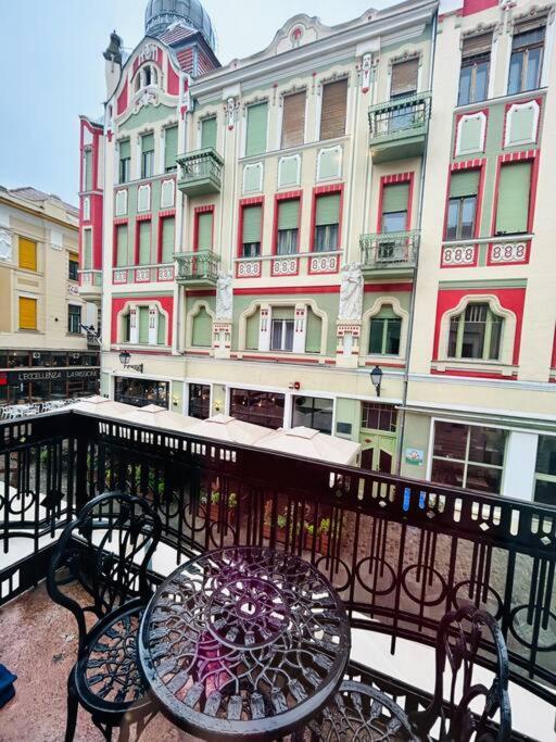 Hidden Gem In The Old Town Apartment Timisoara Luaran gambar